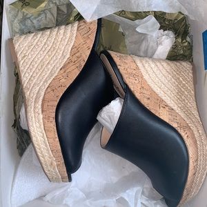 Charles by Charles David wedges